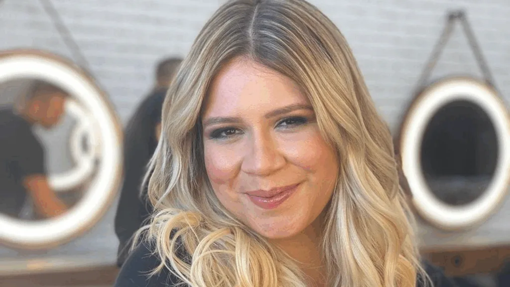 Marília Mendonça no salão de beleza