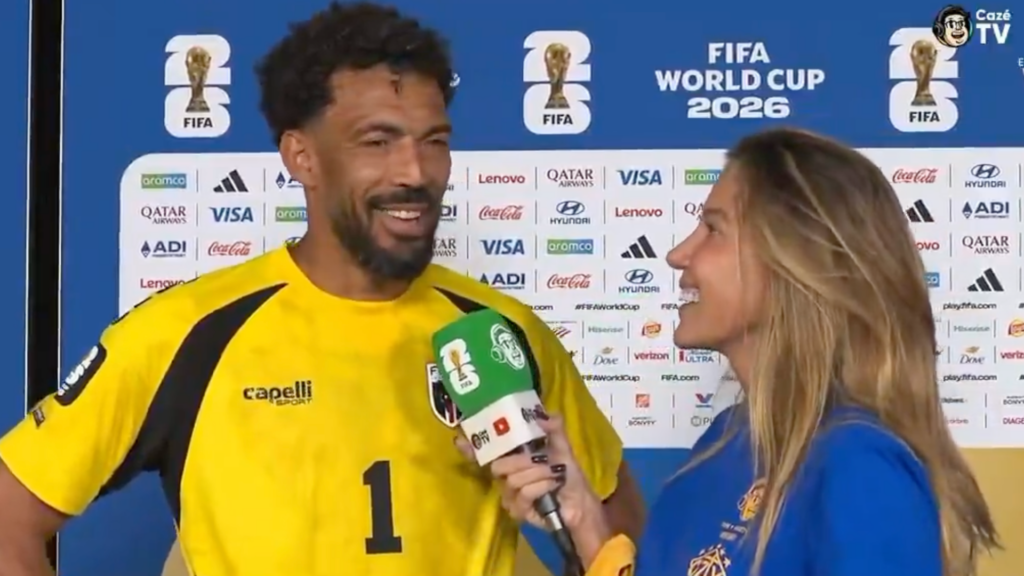 Goleiro Vozinha entrevistado pela CazéTV