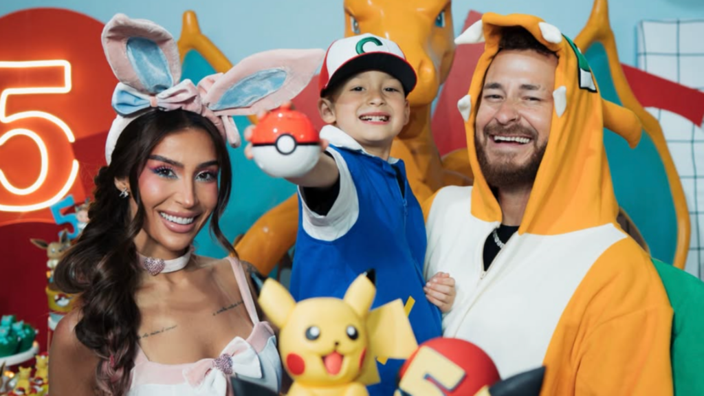 Bianca Andrade, Cris e Fred Bruno caracterizados como personagens de pokemon