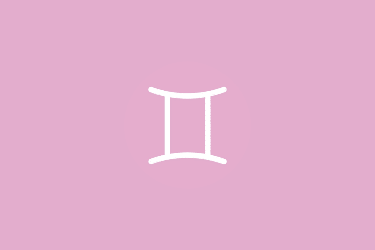 Imagem de fundo rosa-claro em gradiente suave. O símbolo branco no centro lembra o numeral romano "II", com duas barras verticais unidas acima e abaixo por linhas horizontais ligeiramente arqueadas