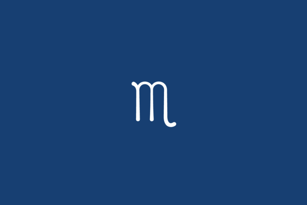 Símbolo do signo de Escorpião, em branco, formado por três linhas verticais alongadas, com a última se estendendo para a direita em uma curva ascendente. O fundo é azul-marinho uniforme.