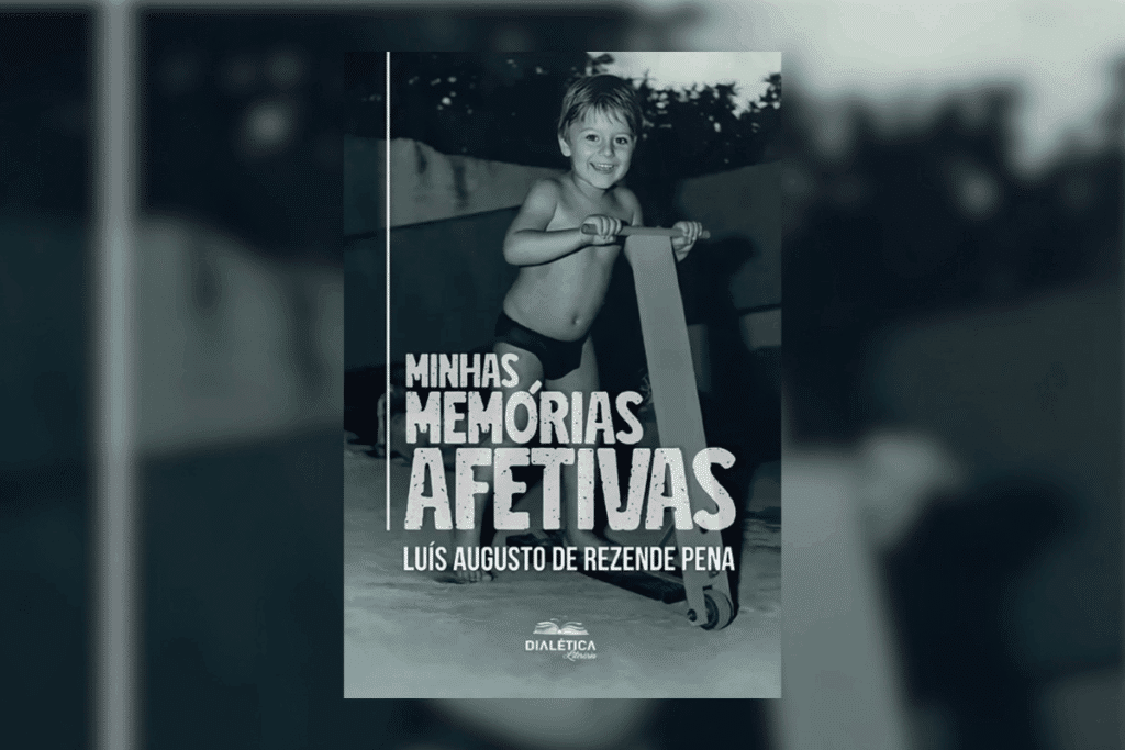 Capa com fotografia em preto e branco de um menino sorridente em cima de um brinquedo de mola/veículo infantil. No canto inferior esquerdo, sobre a imagem, lê-se o título "MINHAS MEMÓRIAS AFETIVAS" e, logo abaixo, o nome do autor "LUÍS AUGUSTO DE REZENDE PENA".